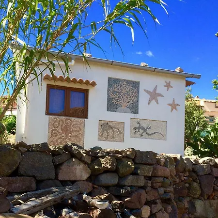 La Casetta Dei Mosaici 카프라리라